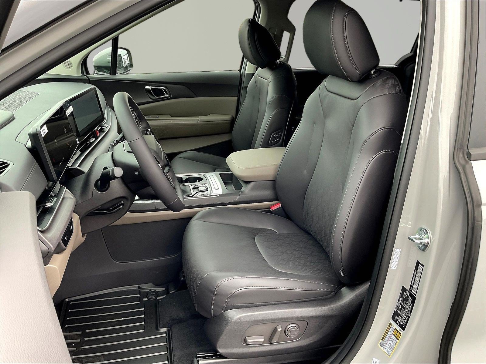 New 2027 Kia Carnival EX FWD image 17