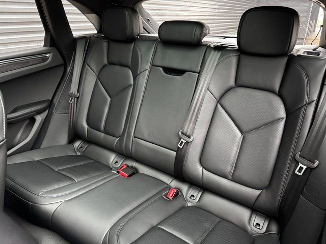 New 2026 Porsche Macan GTS image 26