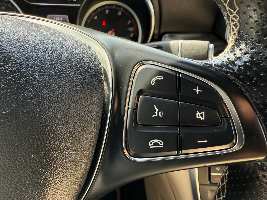 Used 2019 Mercedes-Benz CLA 250 4MATIC image 15