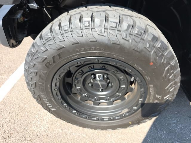 Used 2020 Jeep Wrangler Unlimited Sahara AWD/4WD image 22