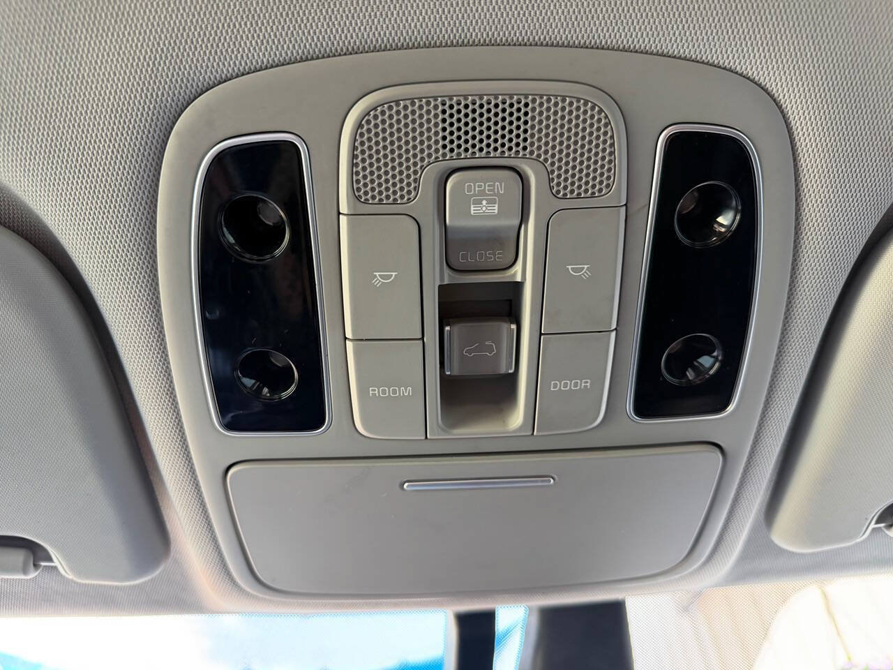 Used 2016 Kia Soul ! w/ Premium Package FWD image 24
