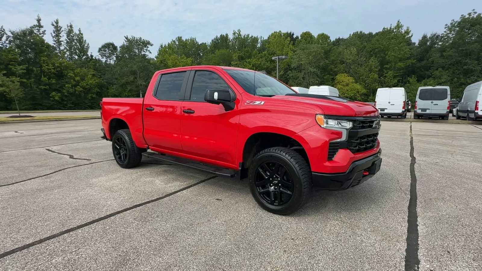 Certified 2022 Chevrolet Silverado 1500 LT Trail Boss w/ LT Trail Boss Premium Package AWD/4WD image 2