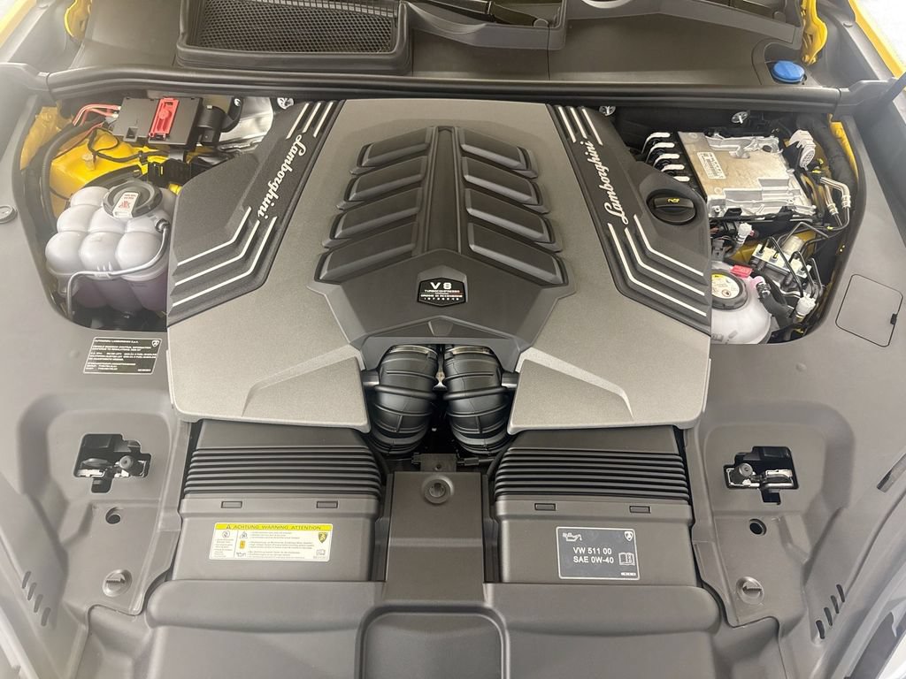 Used 2026 Lamborghini Urus SE AWD/4WD image 32