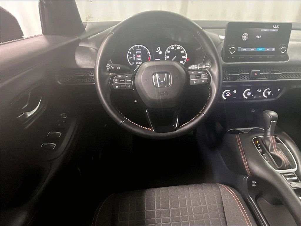 Used 2025 Honda HR-V Sport image 18