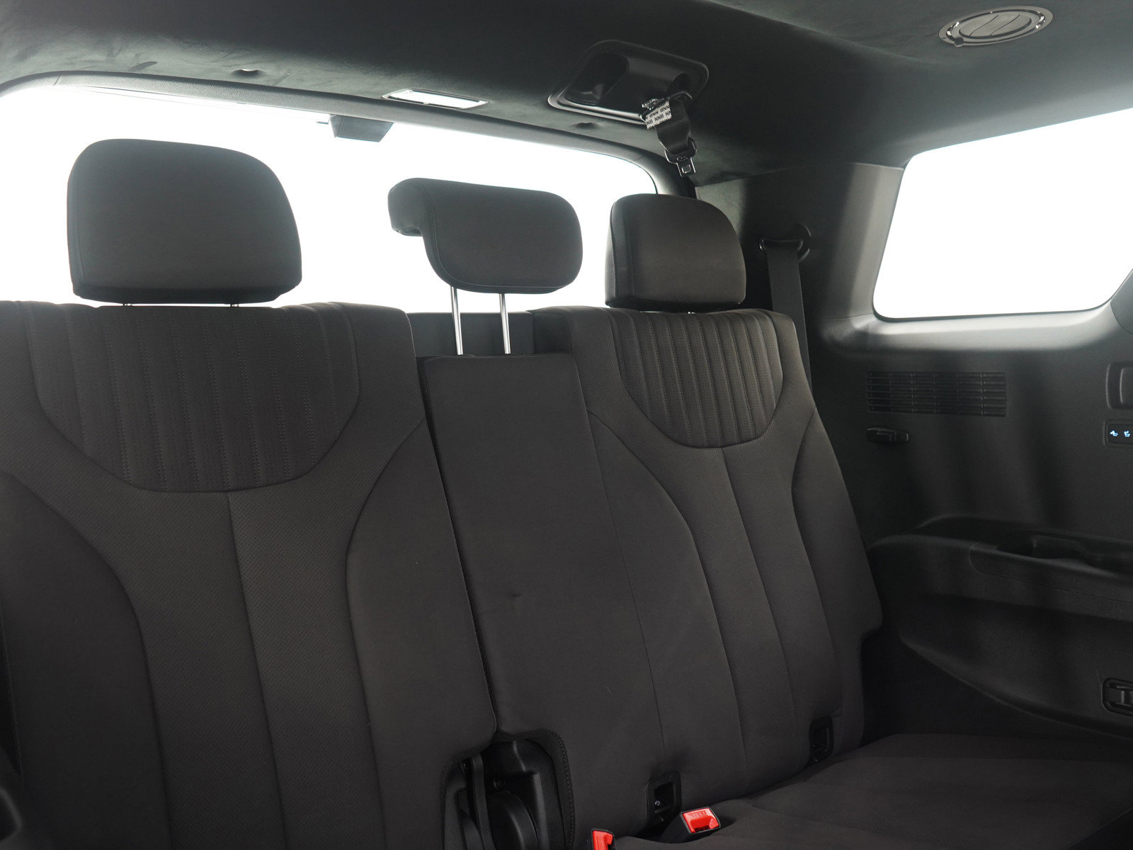 Used 2025 Hyundai Palisade Calligraphy image 13