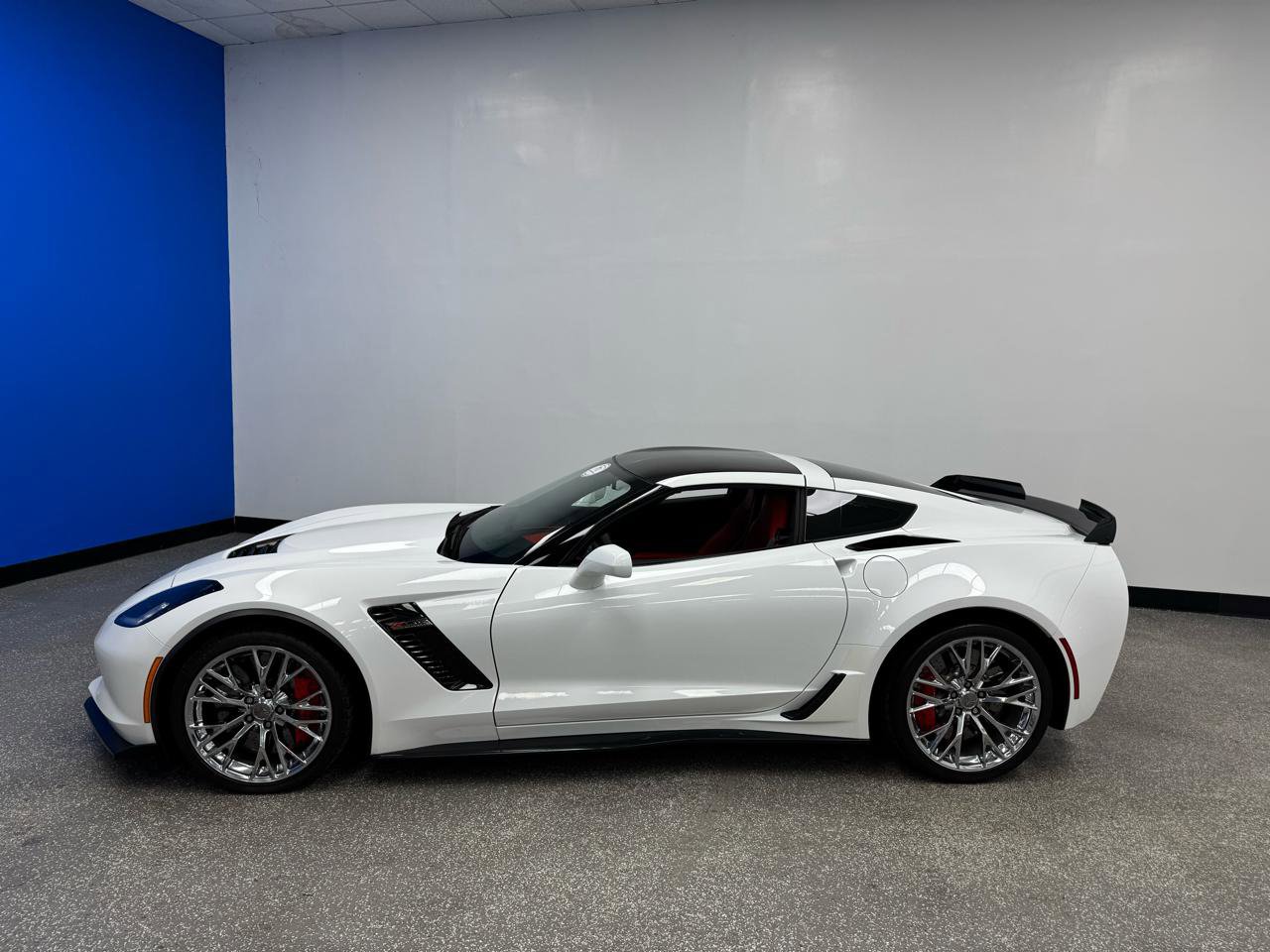 Used 2017 Chevrolet Corvette Z06 RWD image 7