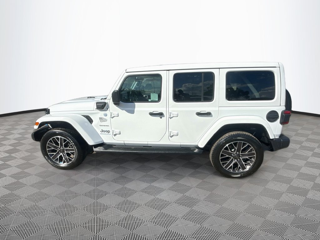 Certified 2023 Jeep Wrangler Unlimited Sahara w/ Cold Weather Group AWD/4WD image 9