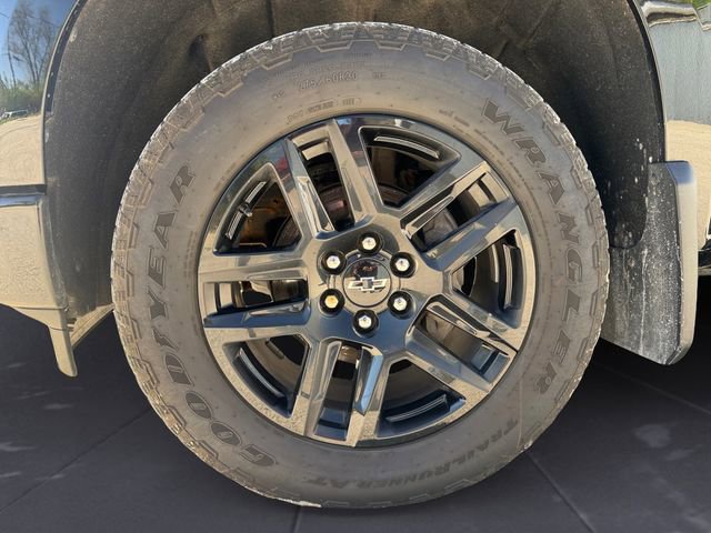 Used 2022 Chevrolet Silverado 1500 RST w/ Convenience Package II AWD/4WD image 14