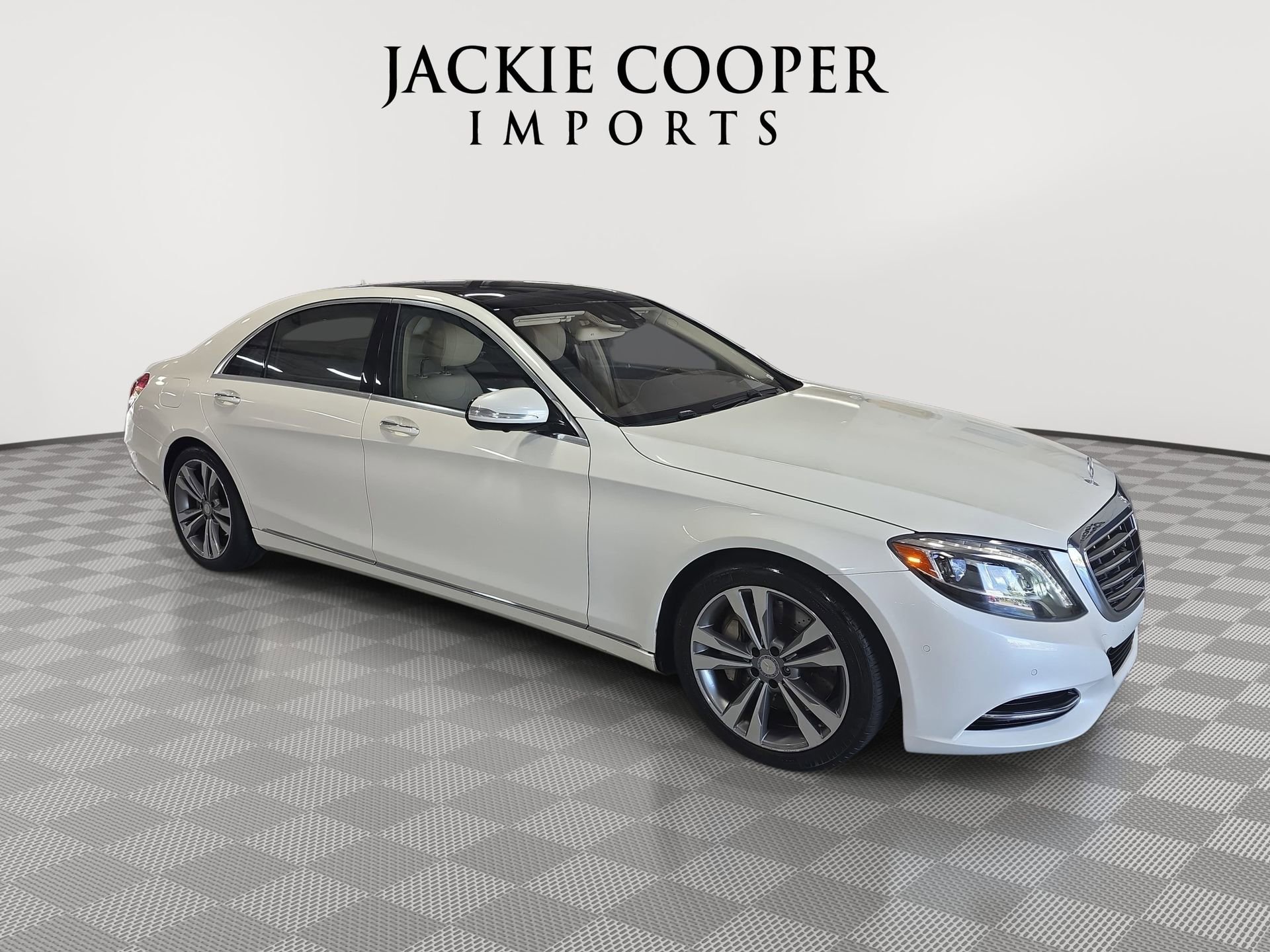 Used 2015 Mercedes-Benz S 550 4MATIC Sedan image 3