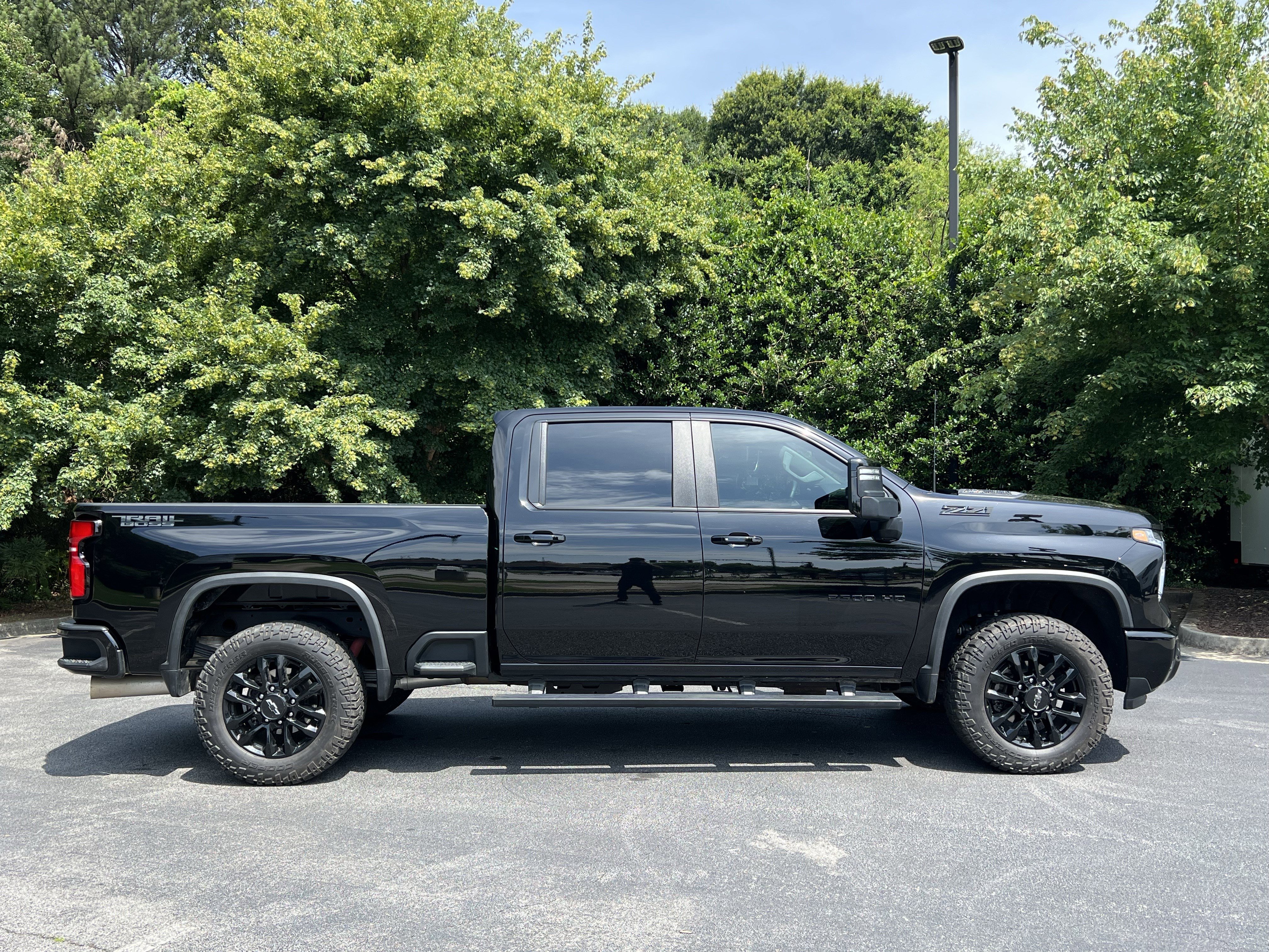 Used 2025 Chevrolet Silverado 2500 LT w/ Trail Boss Package AWD/4WD image 10