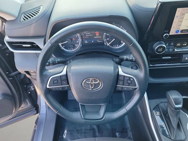 Used 2023 Toyota Highlander LE image 26