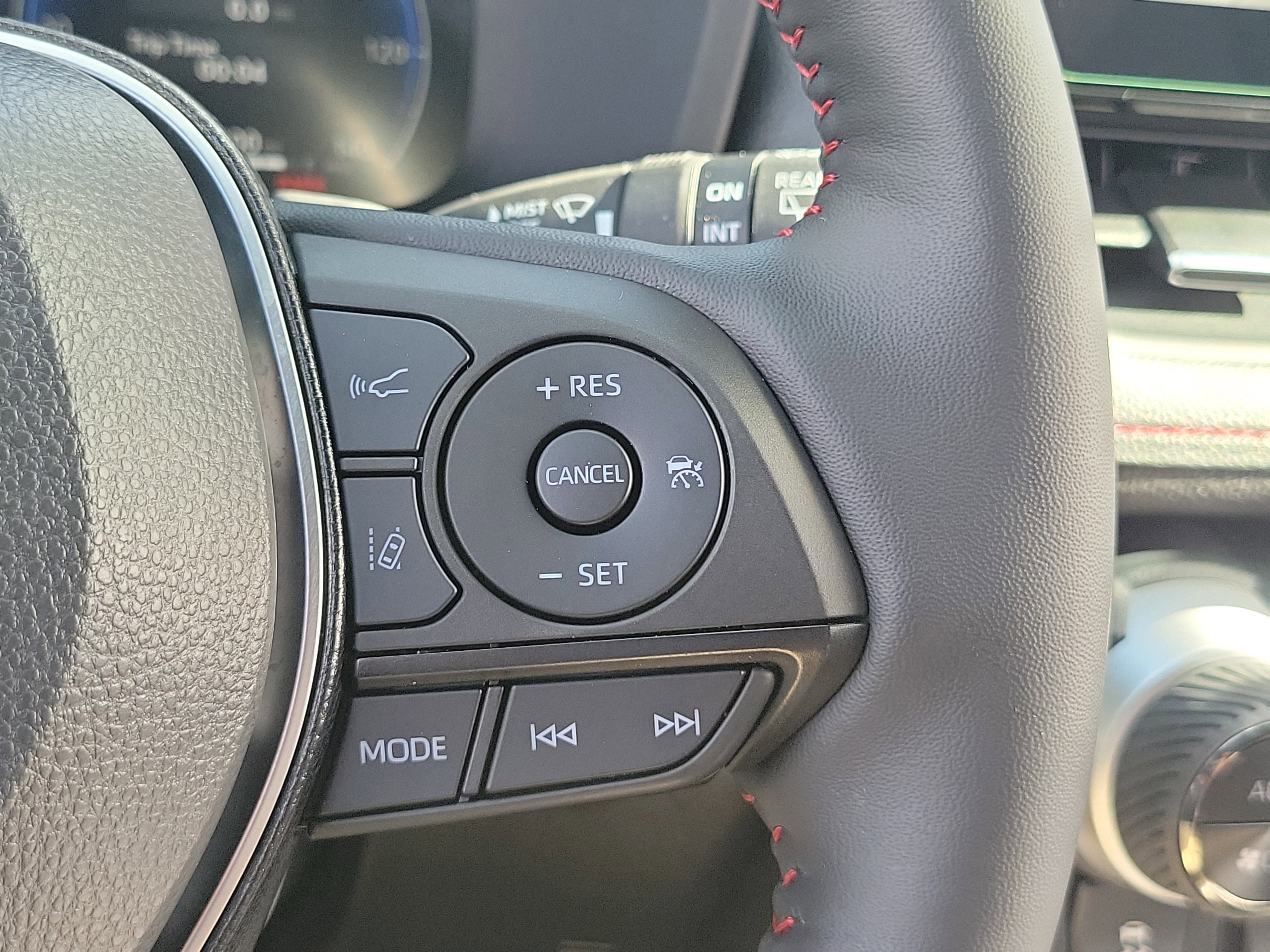 Used 2025 Toyota RAV4 XSE image 28