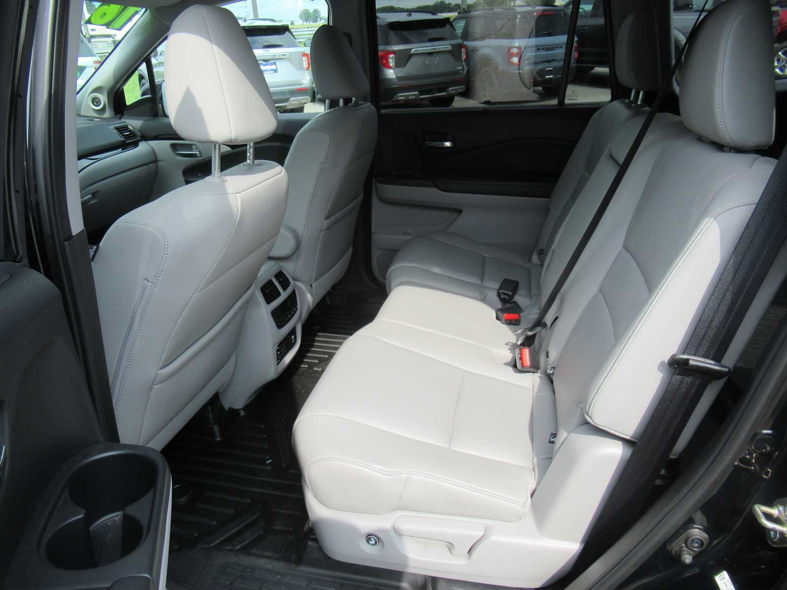 Used 2016 Honda Pilot Touring image 23