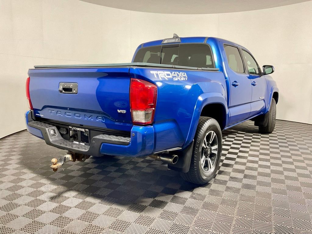 Used 2017 Toyota Tacoma TRD Sport w/ Premium & Technology Package AWD/4WD image 18