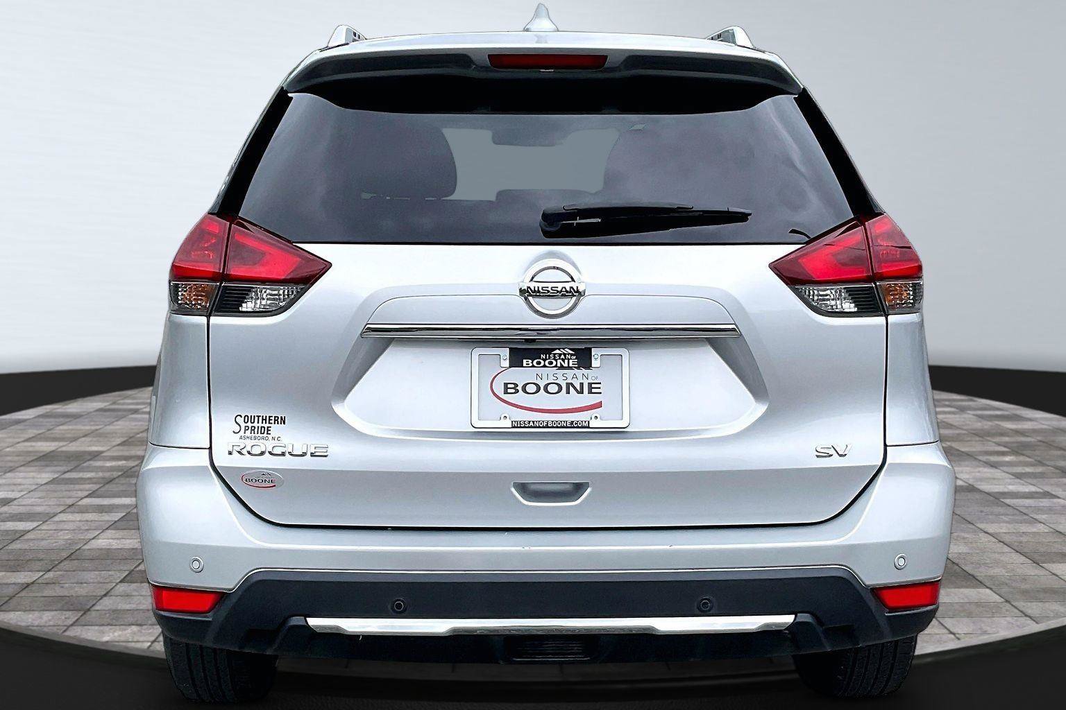 Used 2020 Nissan Rogue SV FWD image 4