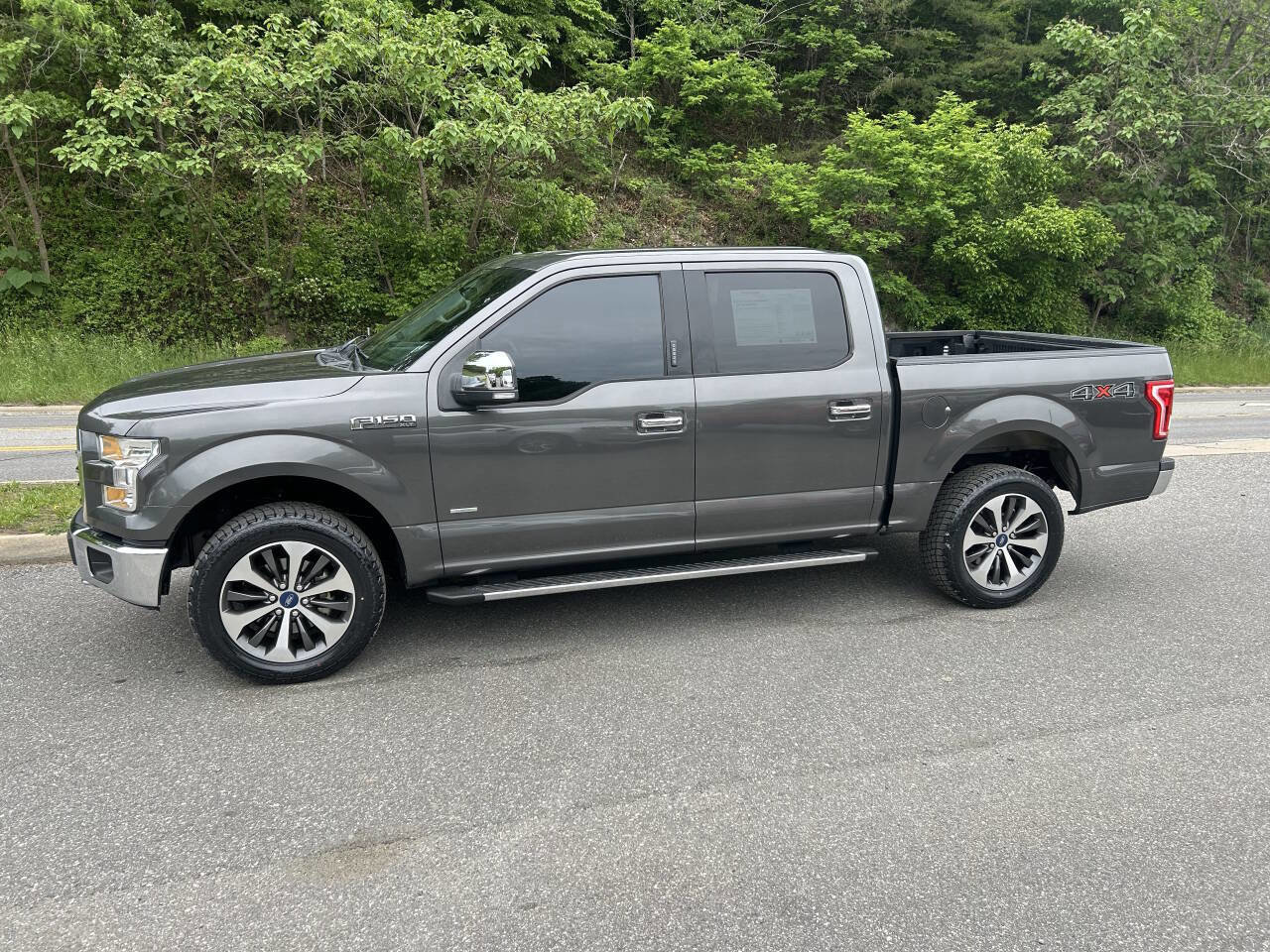 Used 2015 Ford F150 XLT w/ Equipment Group 302A Luxury image 3