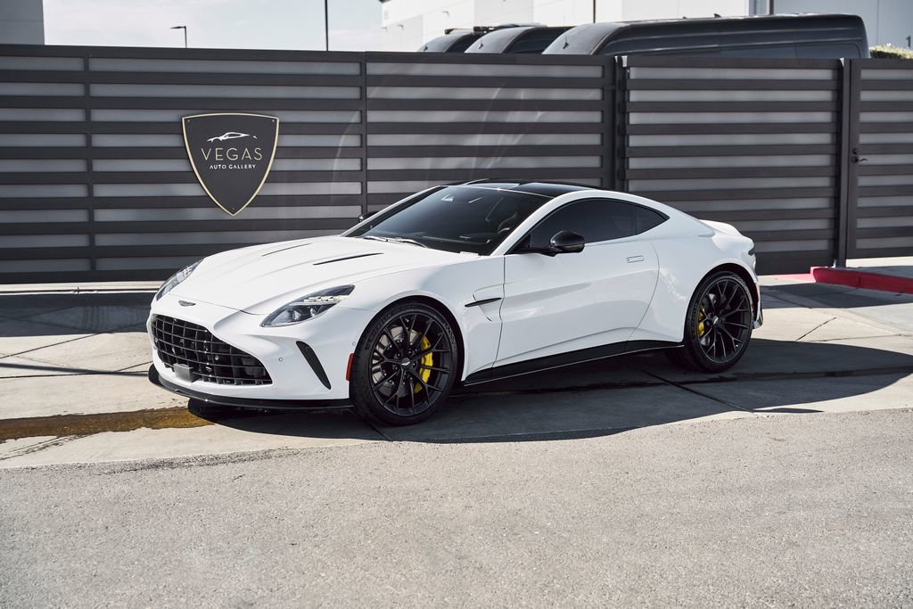 Used 2025 Aston Martin V8 Vantage Coupe image 5