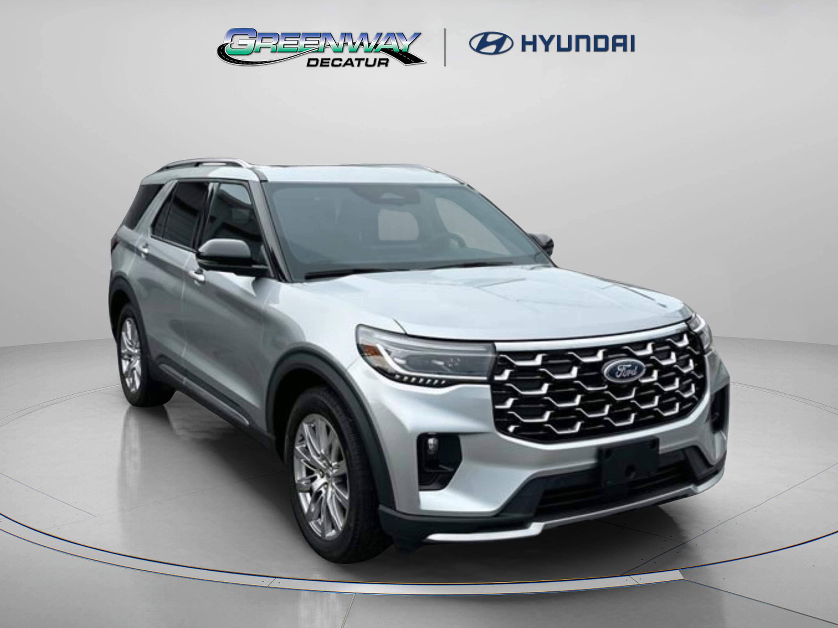 Used 2025 Ford Explorer Platinum RWD image 2