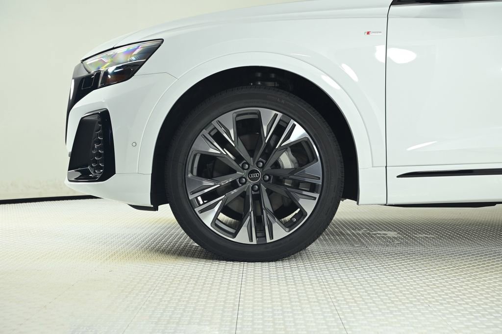 New 2026 Audi Q8 Premium Plus image 24