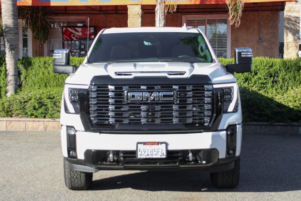 Used 2025 GMC Sierra 2500 Denali Ultimate AWD/4WD image 3