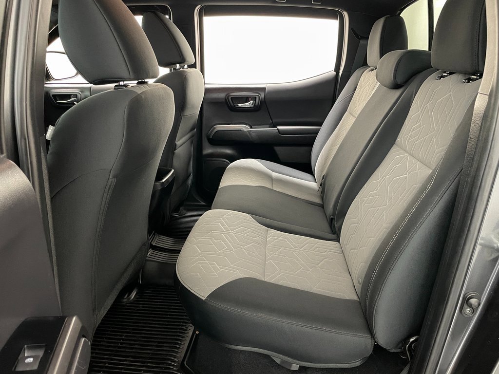 Used 2023 Toyota Tacoma TRD Off-Road image 41