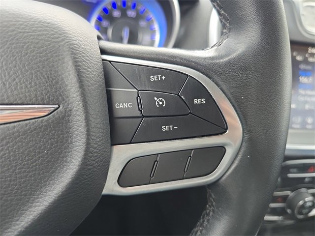 Certified 2019 Chrysler 300 Touring w/ Chrome Appearance Package image 22