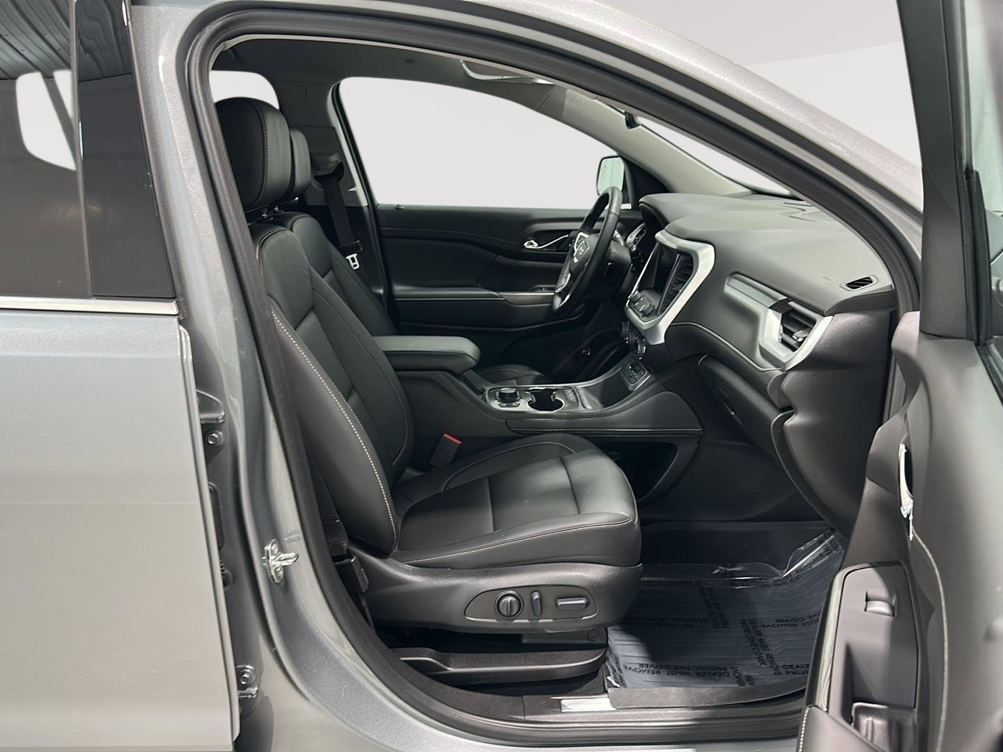 Used 2023 GMC Acadia SLT w/ Preferred Package image 26