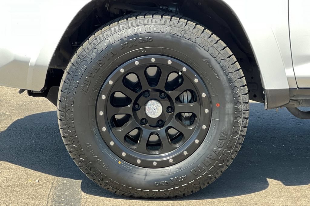 Certified 2018 Toyota 4Runner SR5 AWD/4WD image 27