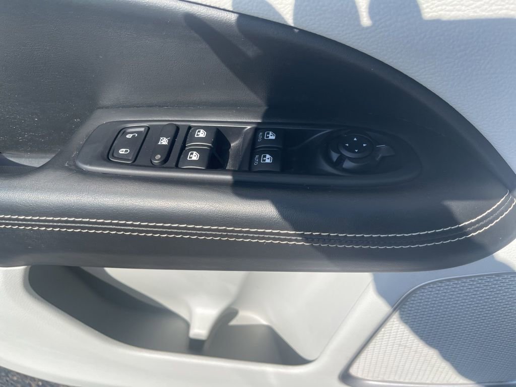 Used 2018 Jeep Compass Latitude image 33