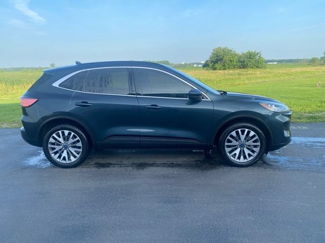 Used 2022 Ford Escape Titanium w/ Class II Trailer Tow Package AWD/4WD image 2