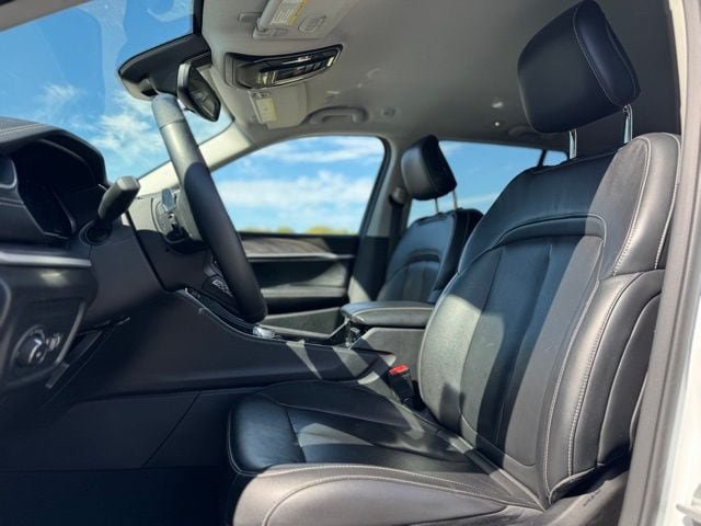 Certified 2022 Jeep Grand Cherokee Limited AWD/4WD image 14