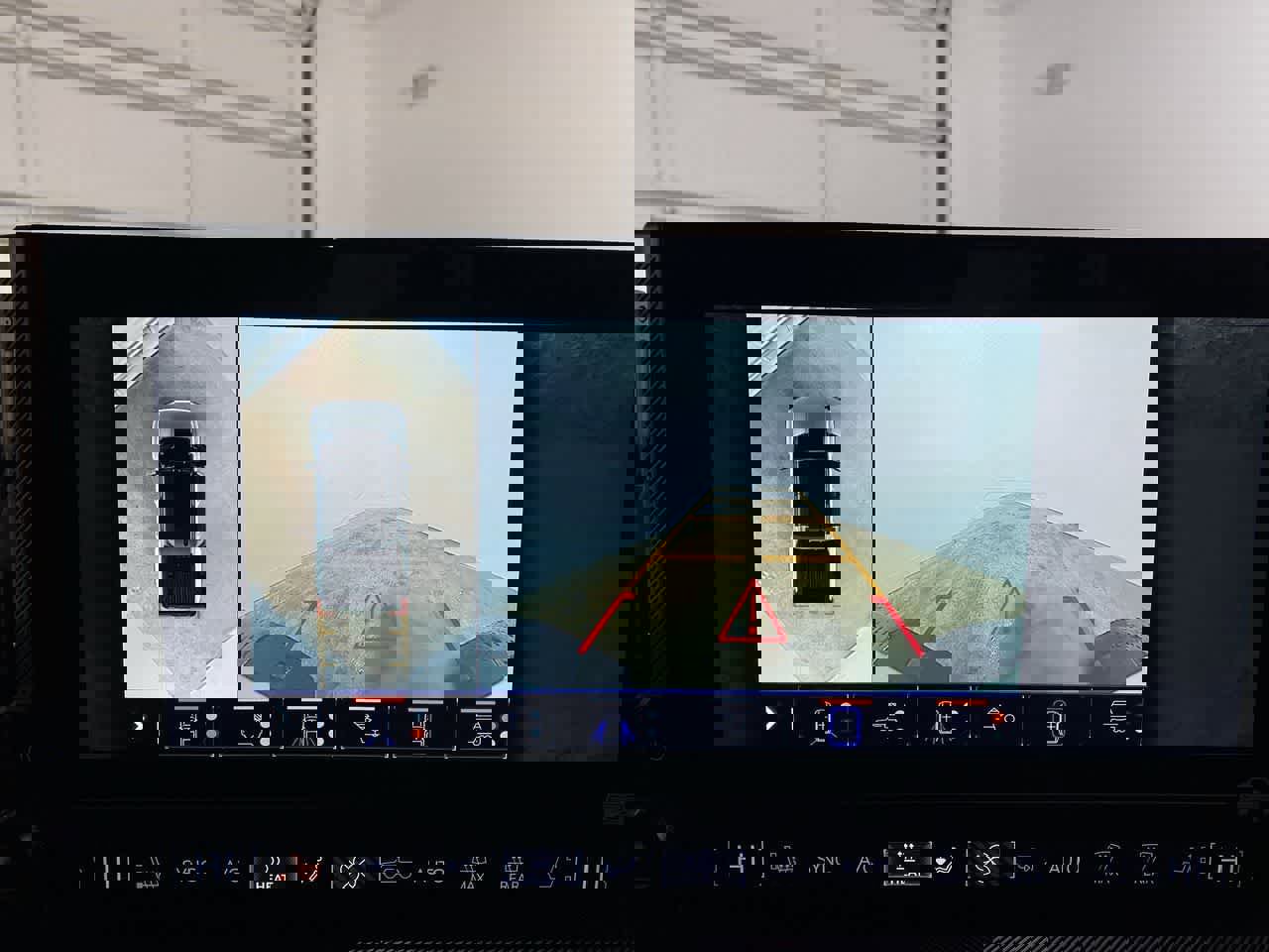 Used 2024 GMC Hummer EV 2X w/ Extreme Off-Road Package image 25