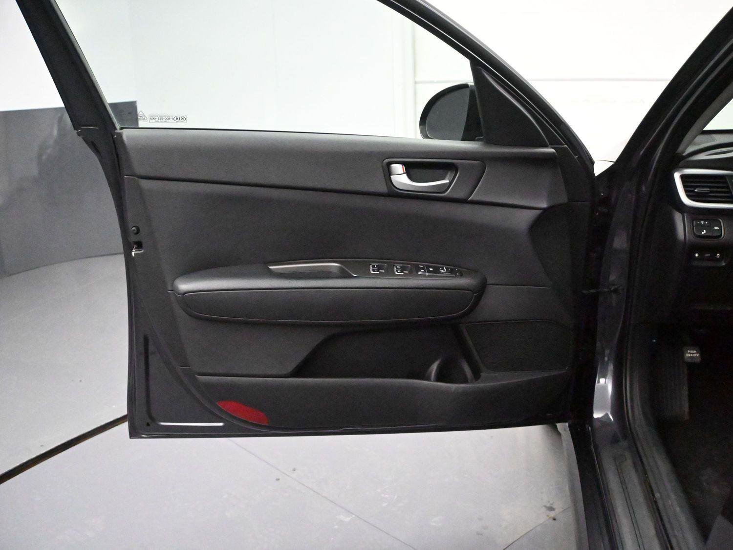 Used 2019 Kia Optima S FWD image 8