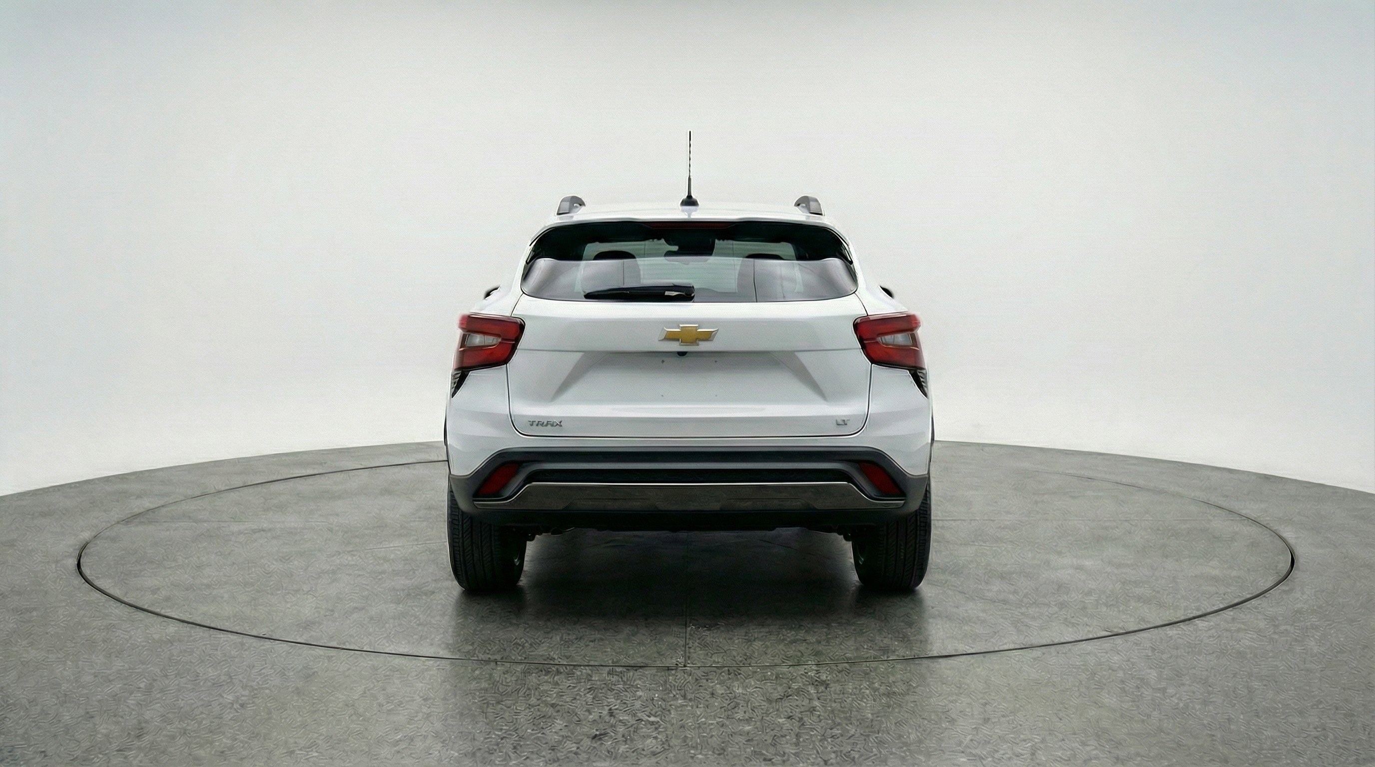 Used 2025 Chevrolet Trax LT w/ LT Convenience Package FWD image 7