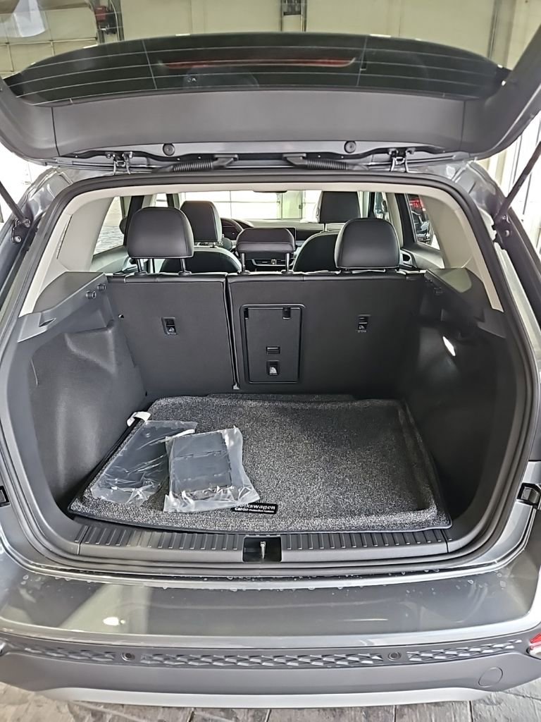 New 2026 Volkswagen Taos SE AWD/4WD image 19
