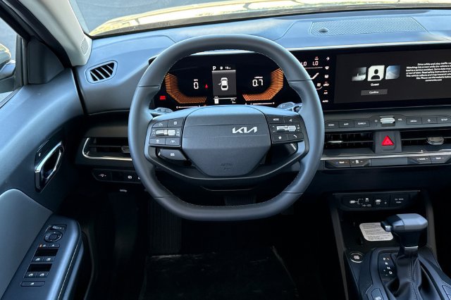 New 2026 Kia K4 EX FWD image 16