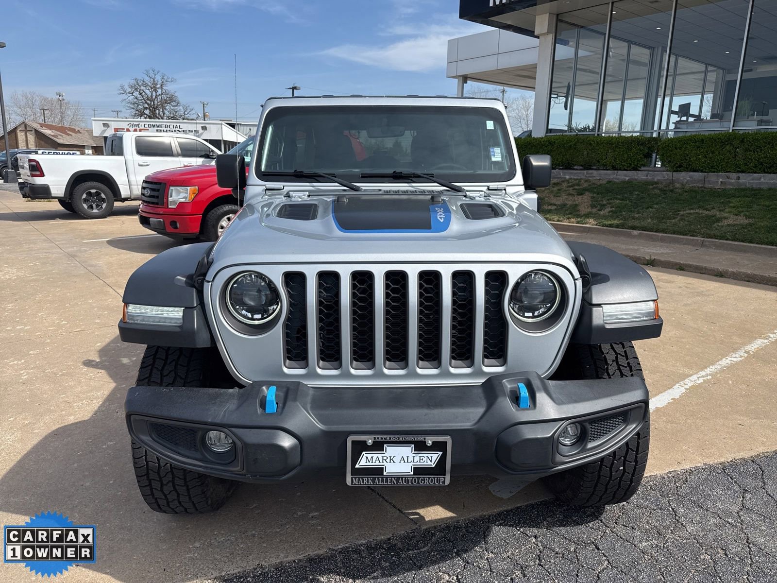 Used 2023 Jeep Wrangler Unlimited Rubicon 4xe w/ Cold Weather Group AWD/4WD image 8