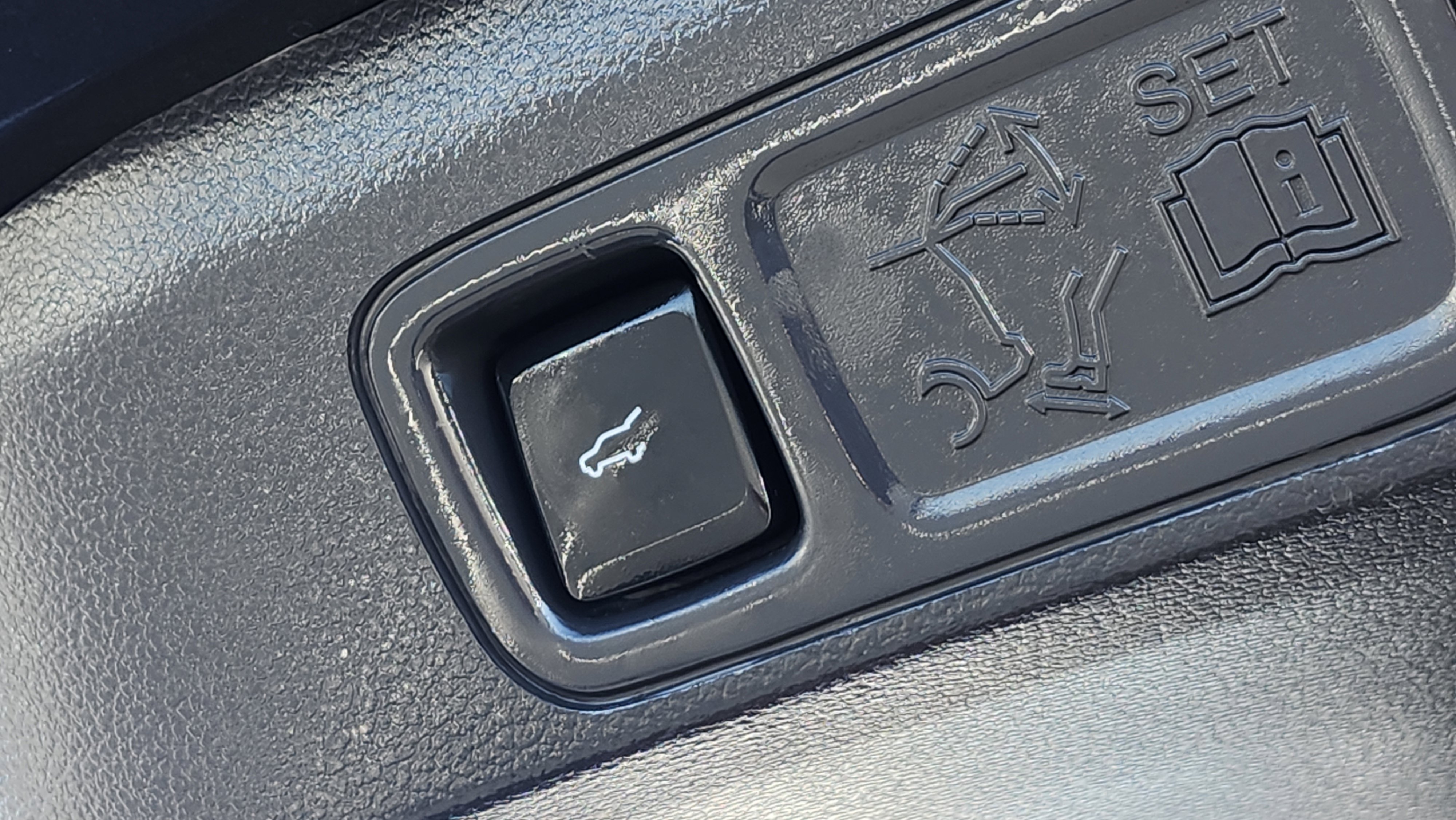 Used 2023 Ford Expedition Limited image 17