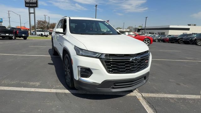 Used 2023 Chevrolet Traverse RS AWD/4WD image 2