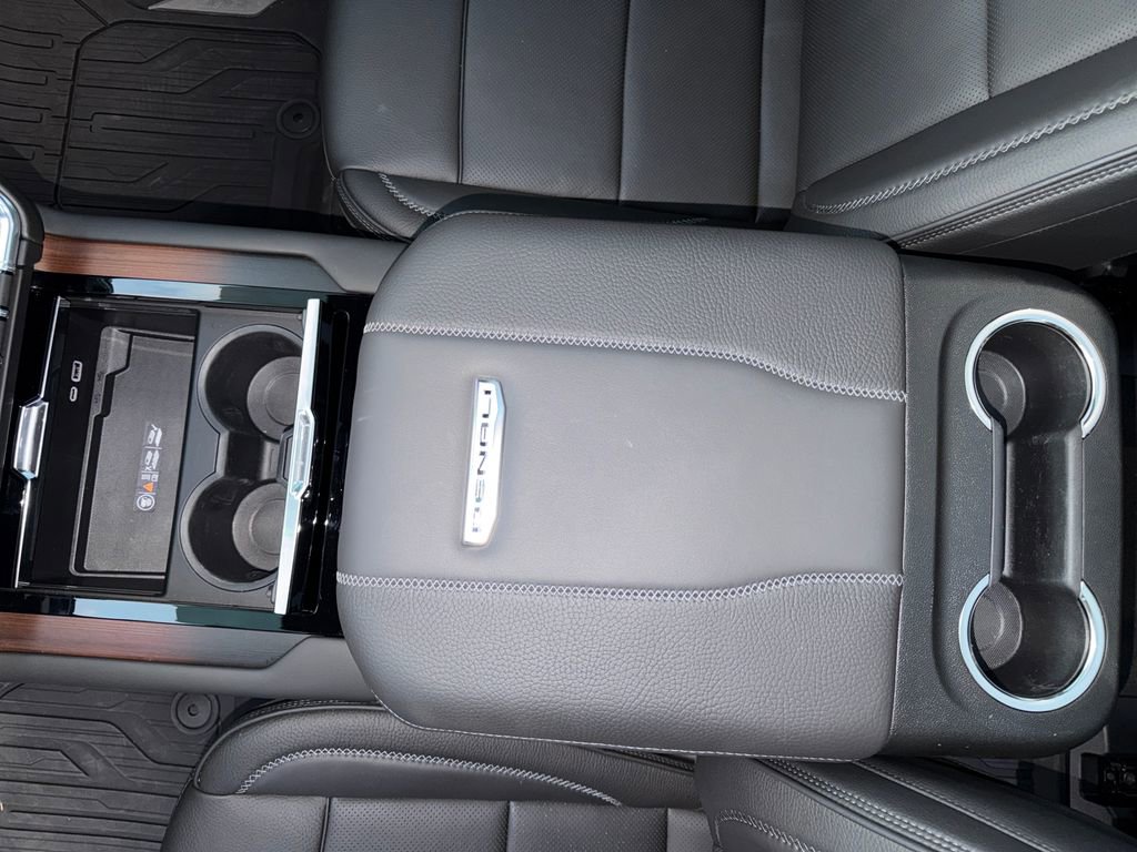 Used 2026 GMC Yukon XL Denali w/ Denali Reserve Package image 29