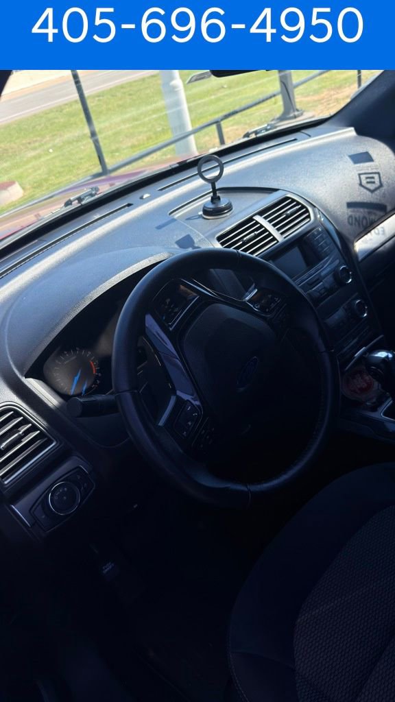 Used 2019 Ford Explorer XLT AWD/4WD image 2