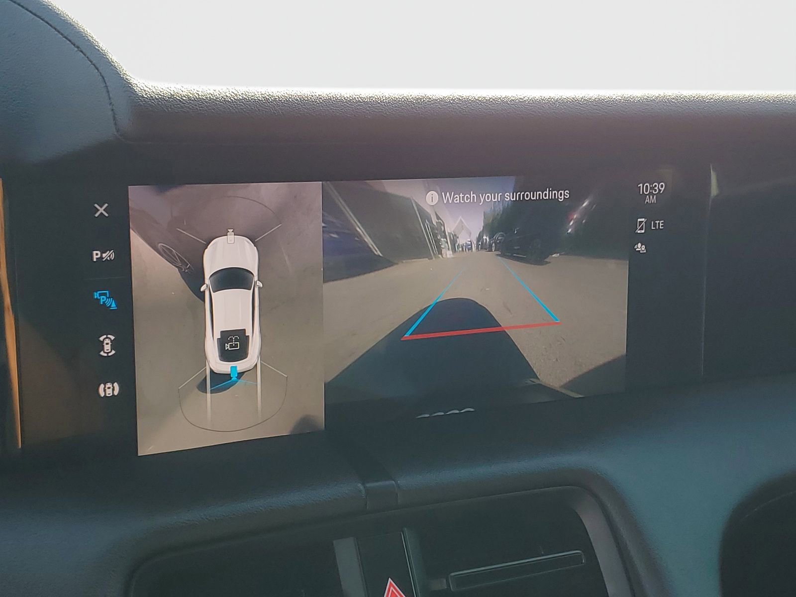 Used 2022 Porsche Taycan image 30