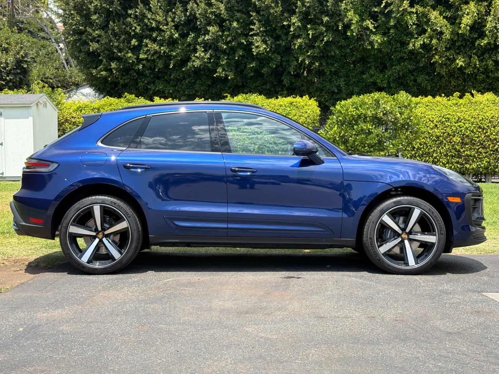 New 2026 Porsche Macan AWD/4WD image 9