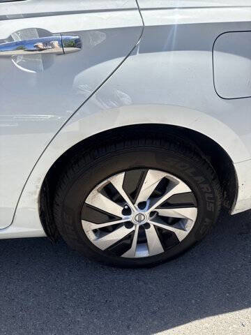 Used 2024 Nissan Altima 2.5 S FWD image 18
