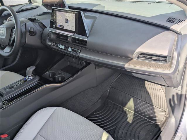 Used 2024 Toyota Prius XLE FWD image 20