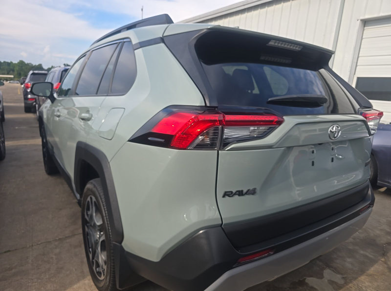 Used 2019 Toyota RAV4 Adventure w/ Cold Weather Package AWD/4WD image 4