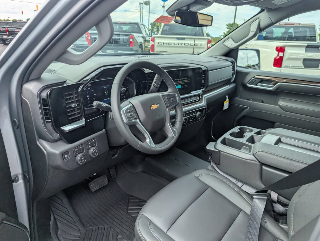 New 2026 Chevrolet Silverado 1500 LT w/ Z71 Off-Road Package AWD/4WD image 15