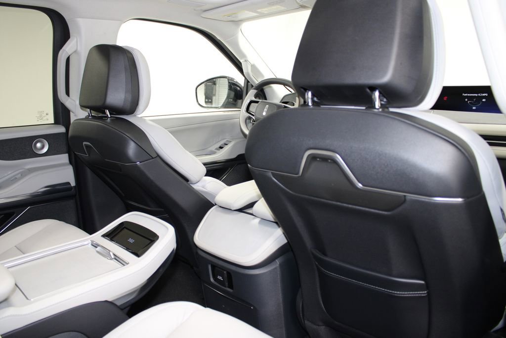 New 2026 Lincoln Navigator L Reserve image 38