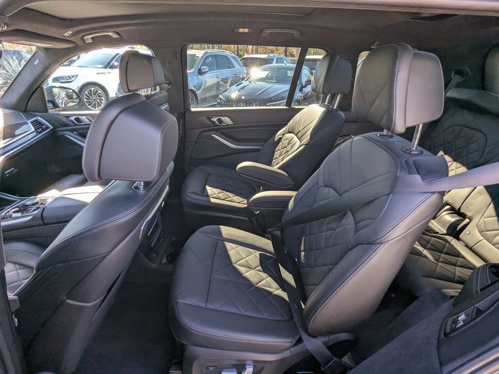 Used 2023 BMW X7 xDrive40i w/ M Sport Package image 29
