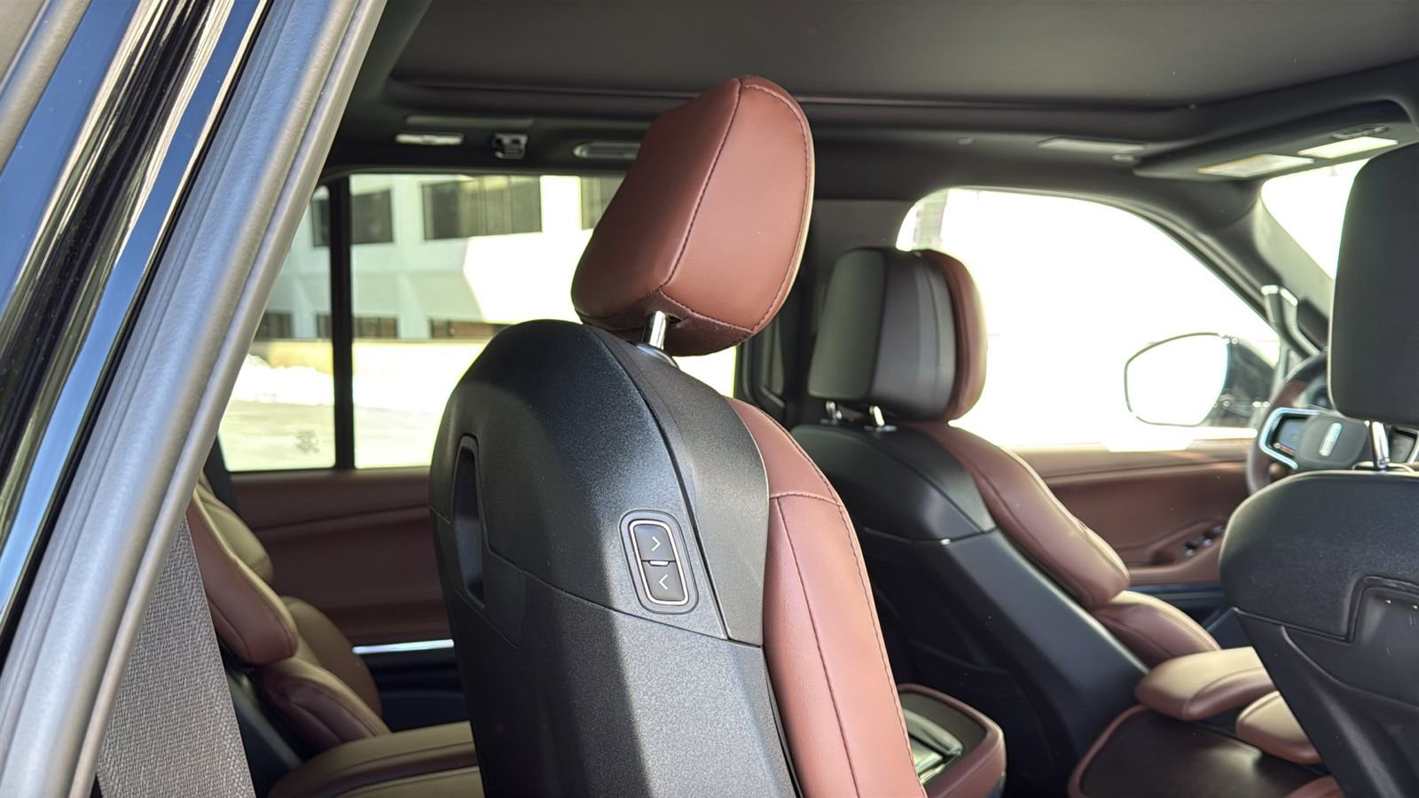 New 2026 Lincoln Navigator Reserve AWD/4WD image 16